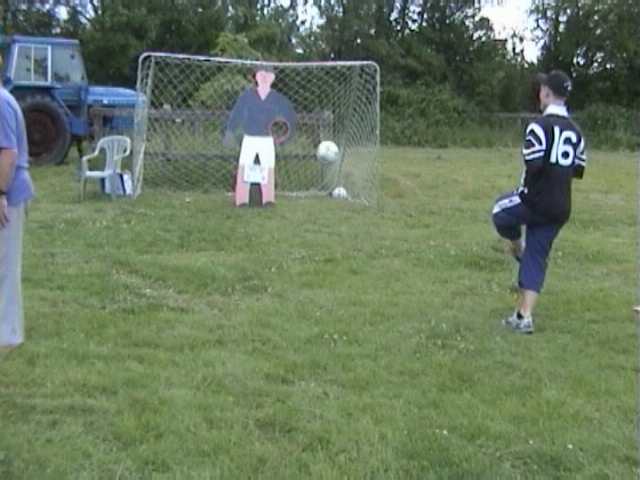 Lowfields17.jpg, 37155 bytes, 08/07/2001