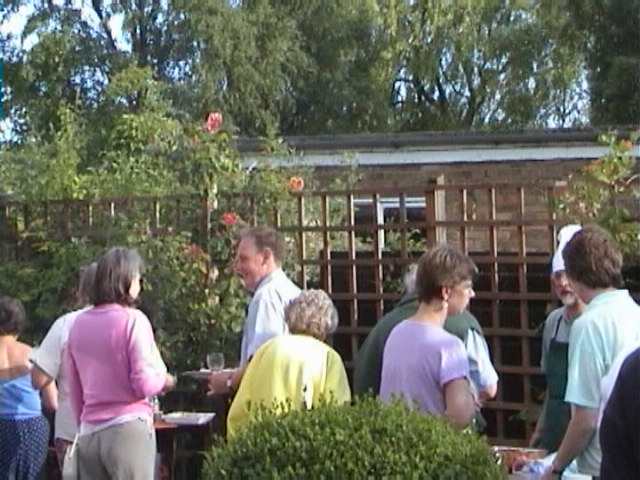 Lowfieldsbbq1.jpg, 53301 bytes, 08/07/2001